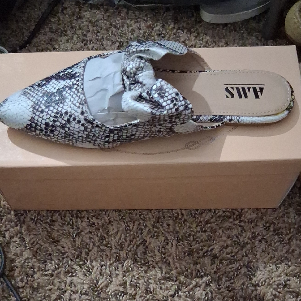 Size 6 And 1/2 Black and White Snakeskin Mules with Bow Tie Brand New AMS